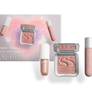 Ariana Grande r.e.m. beauty Limited Edition YOURS TRULY 3 pc makeup set